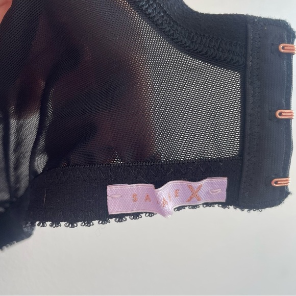 Savage X Fenty Flocked Logo Unlined Demi Bra Size 38DD - Picture 5 of 7